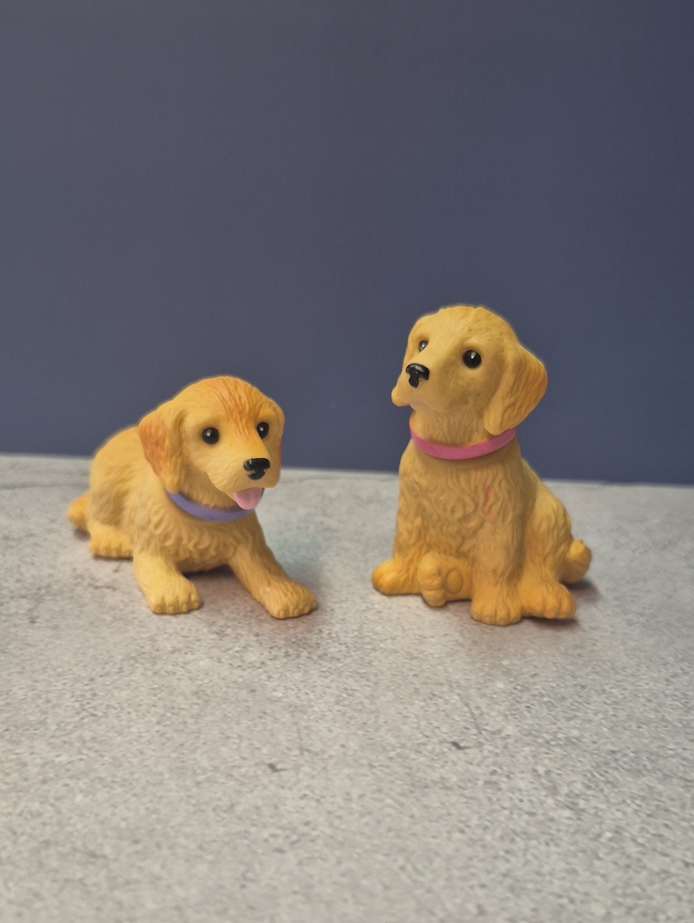 Barbie (bobble head) Golden Retreivers